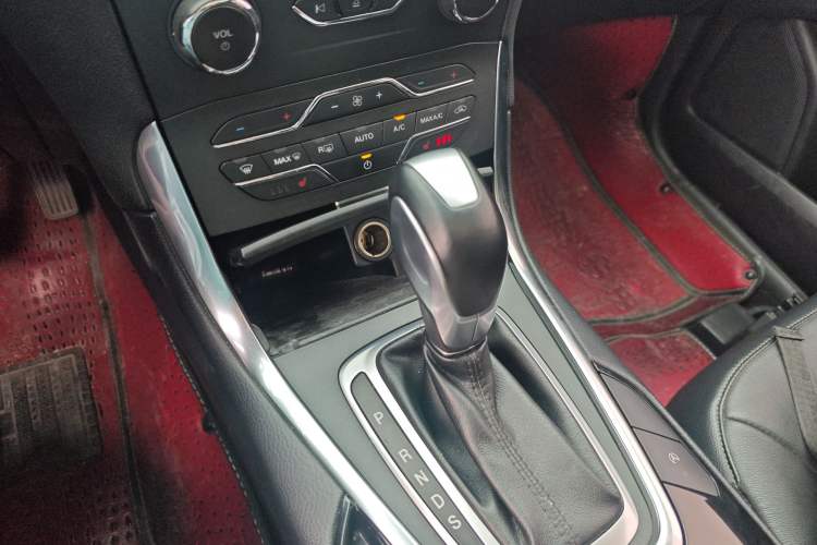 Used Ford Edge 2018 EcoBoost 245 Four-Wheel Drive Titanium 7-Seater
