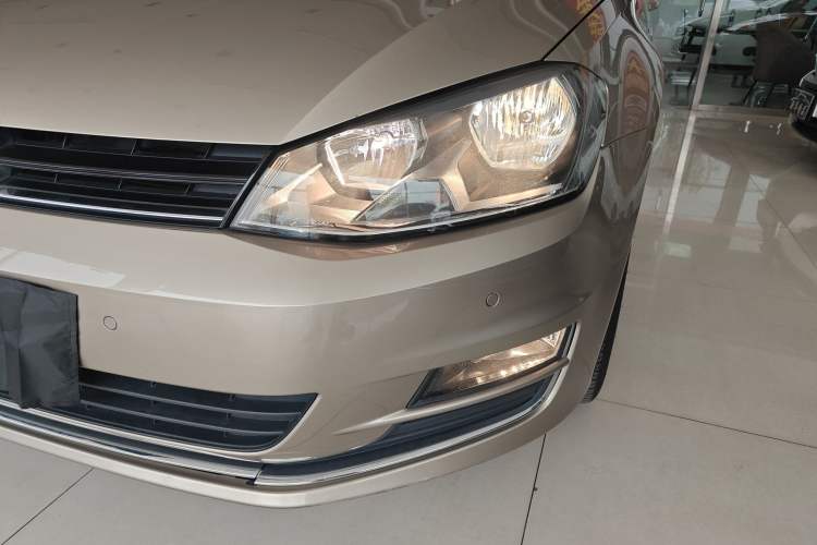 Used Volkswagen Golf 2017 230TSI Automatic Luxury Million-Vehicle Commemorative Edition Left Front Headlight