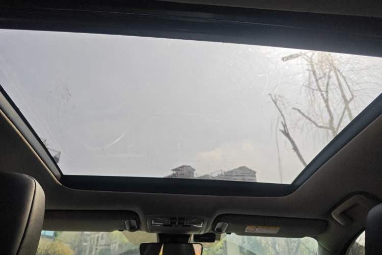 Used Toyota Highlander 2018 2.0T Four-Wheel Drive Luxury Edition 7 Seats China V Emission Standard
