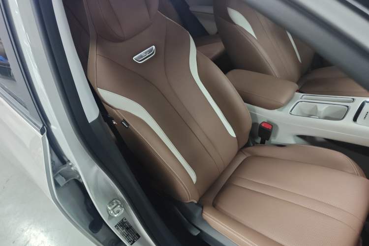 Used Wuling Bingo S 2025 Model 325km Deluxe Edition