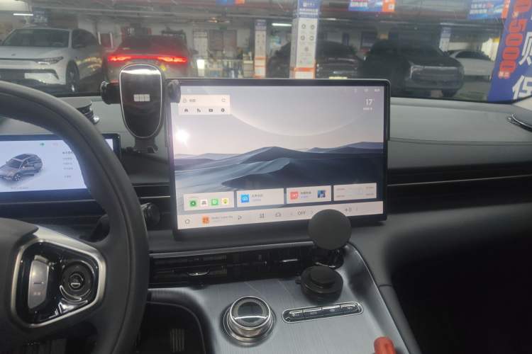 Used Geely Galaxy E5 2024 530km Long-Range Version Audio And AC Panel