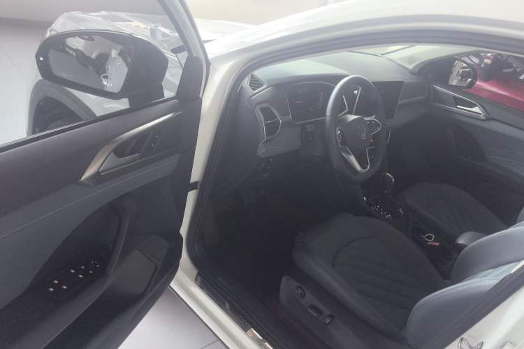 Used Volkswagen Tharu 2023 300TSI Two-Wheel-Drive Full Moon Edition Driver Seat