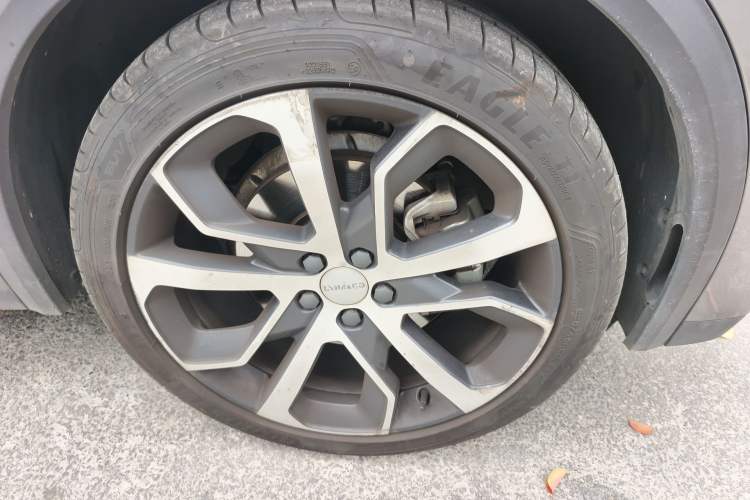 Used Lynk & Co 05 2020 2.0TD Four-Wheel Drive HypeHalo Right Front Wheel Hub