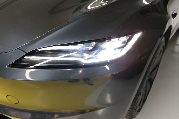 Used Tesla Model 3 2025 Rear-Wheel-Drive Version