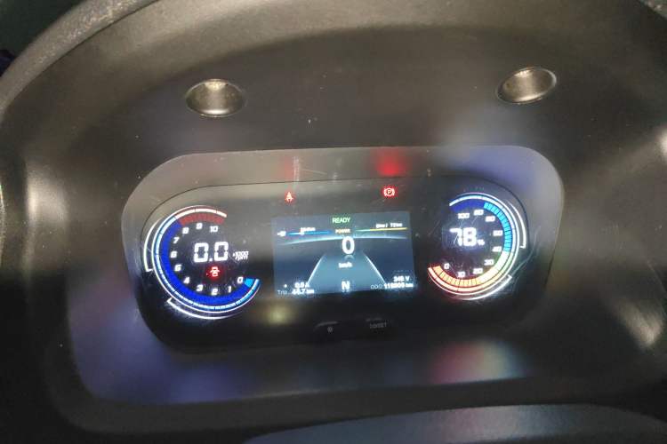 Used CHANGAN KAICHENG Ruixing EM80 2022 Flat Roof with Liftgate 2 Seats 60kW 41.86kWh Instrument Cluster