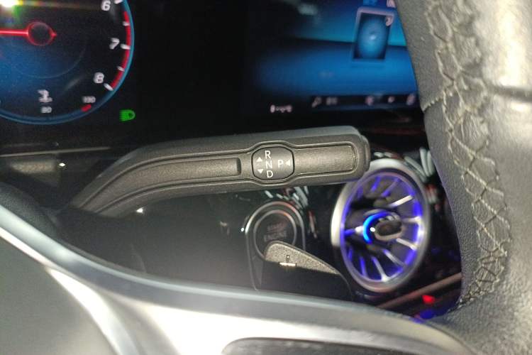 Used Mercedes-Benz GLA 2022 Facelifted GLA 200 Gear Lever