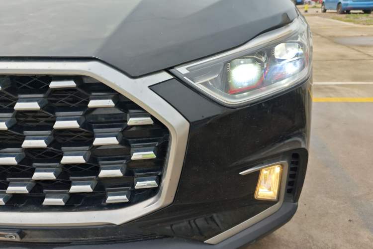 Used SAIC MAXUS D90 2017 2.0T Automatic All-Wheel Drive Sirius