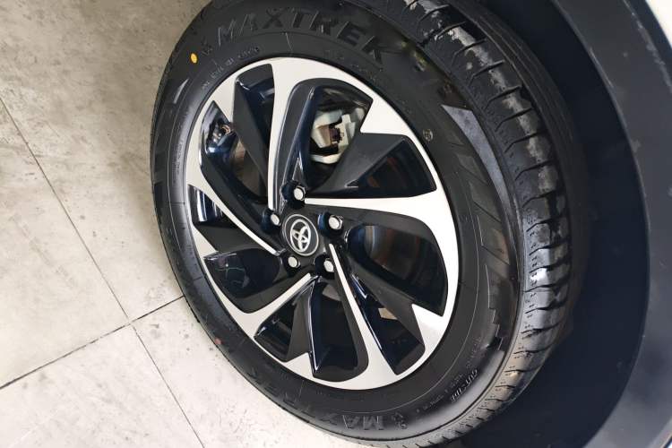 Used Toyota IZOA 2020 2.0L Yichi Version Right Rear Wheel Hub