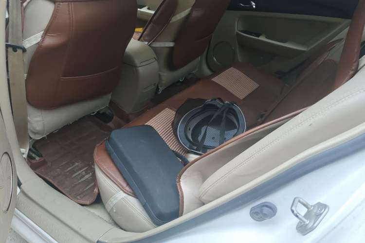 Used Bestune B50 2013 1.6L manual luxury version
