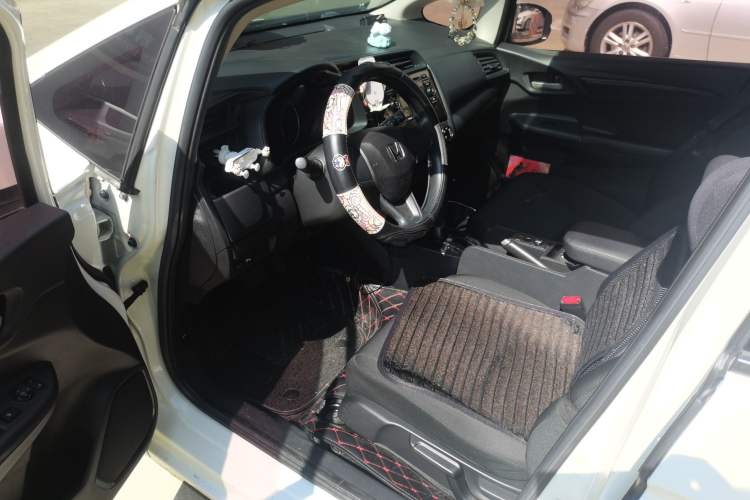 Used Honda Fit 2016 1.5L LXS CVT Comfort Sunroof Version
