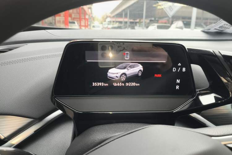 Used Volkswagen ID.4 CROZZ 2022 Standard Range PURE Edition Instrument Cluster