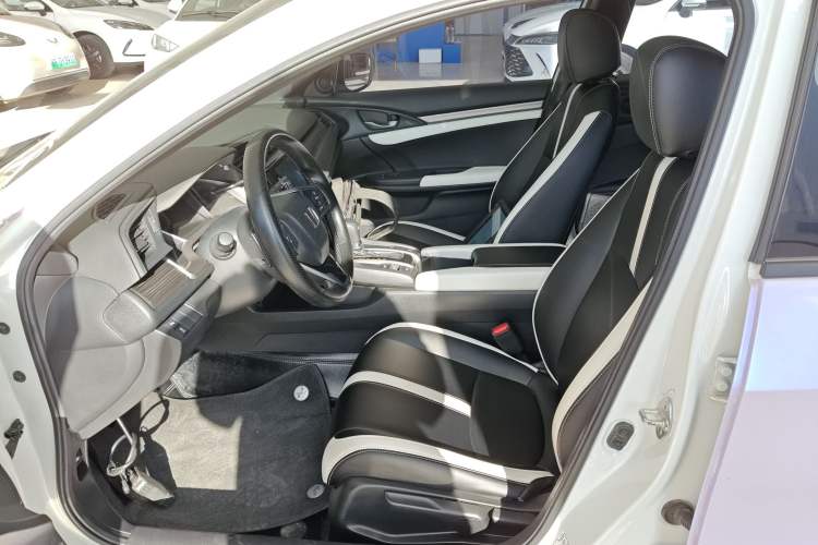 Used Honda Civic 2021 HATCHBACK 220TURBO CVT Trendy Cool Edition