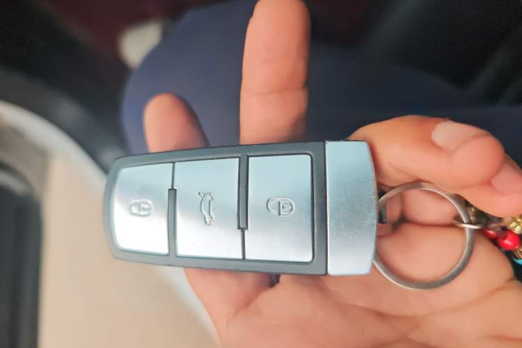 Used Volkswagen Magotan 2013 1.8TSI Luxury Model Vehicle Key