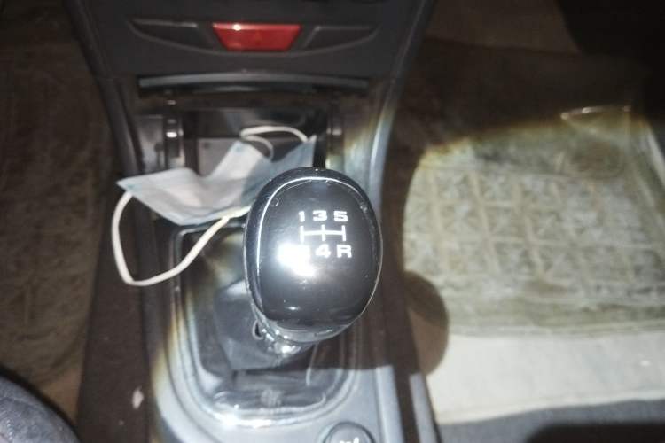 Used Dongfeng Aeolus S30 2013 1.6L Manual Zunya Model