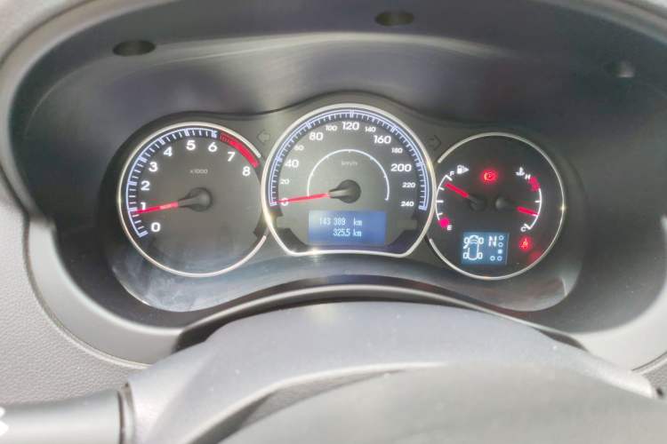Used Renault Koleos 2012 2.5L 4x4 Comfort Edition with Navigation
