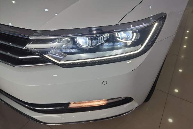 Used Volkswagen Variant 2018 380TSI Two-Wheel Drive Comfort Edition