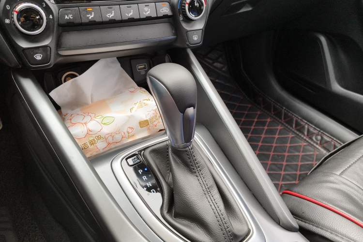 Used Hyundai Lafesta 2019 280TGDi Sport Edition China VI Gear Lever