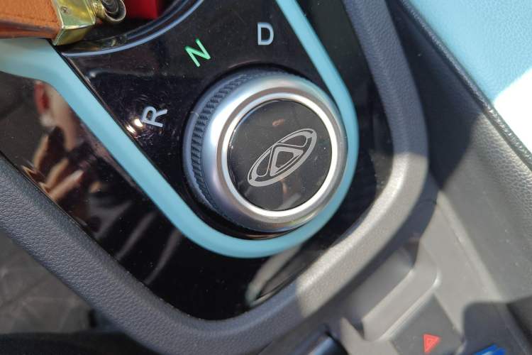 Used Chery QQ Little Ant 2021 200 000-Yuan Ant Fan Edition Talent Version NMC Battery 301 km Gear Lever