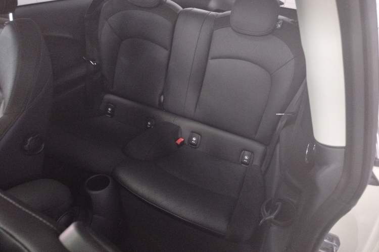 Used MINI MINI 2019 1.5T COOPER Artist