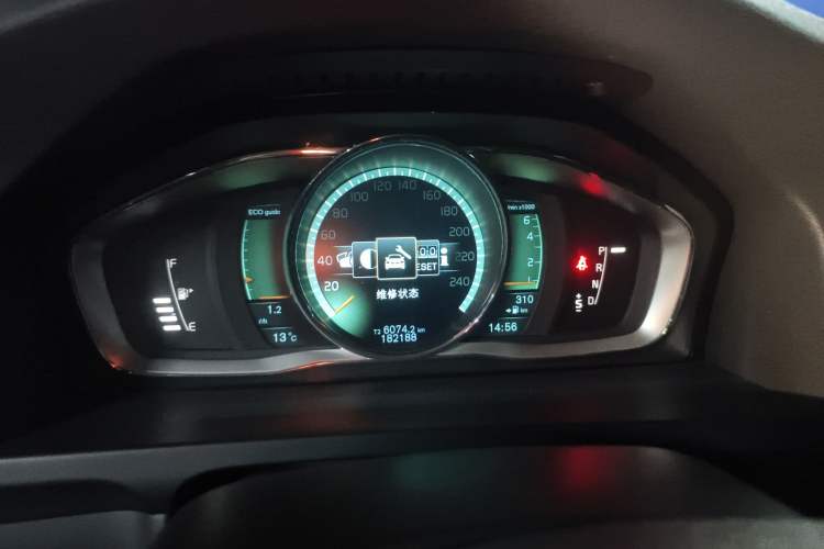 Used Volvo V60 2014 T5 Zhiya Edition Instrument Cluster