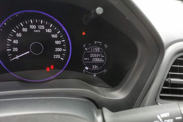 Used Honda Vezel 2019 1.5L CVT Pioneer Edition China VI Odometer Close Up