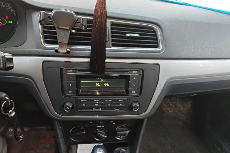 Used Volkswagen Gran Lavida 2017 1.6L Automatic Fashion Edition
