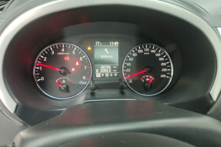 Used Dongfeng Fengdu MX6 2015 2.0L CVT Two-Wheel Drive Excellence Edition