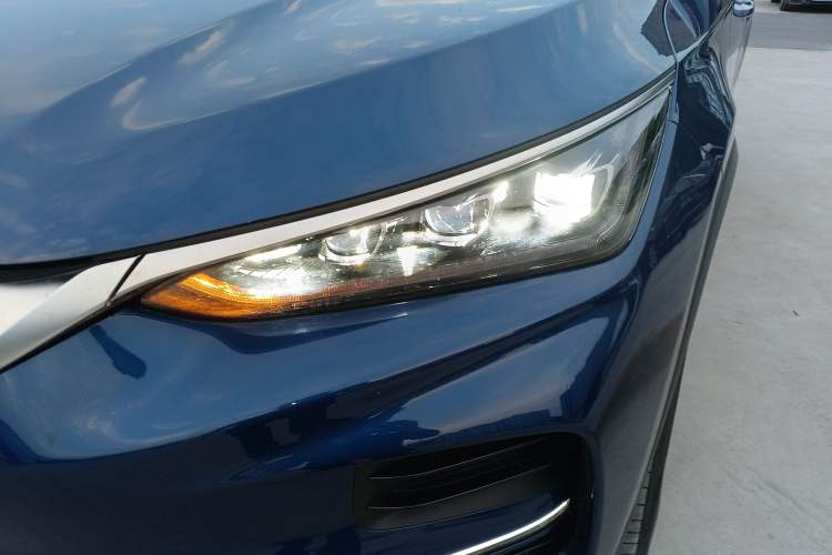 Used BYD Tang New Energy 2022 EV 730KM Luxury Model
