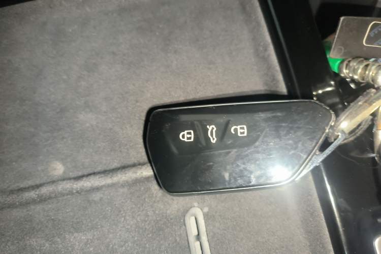 Used Volkswagen Teramont 2025 Tiguan Pro 450TSI Four-Wheel Drive Summit Edition
