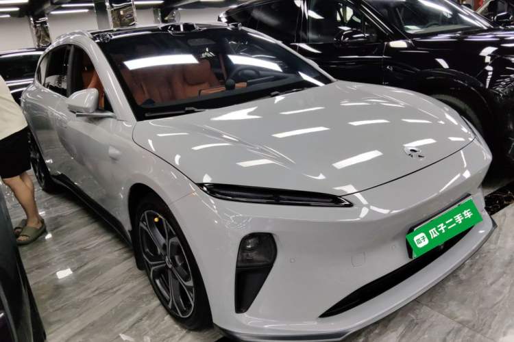 Used Nio ET5T 2024 75kWh Touring Front Right 45 Deg