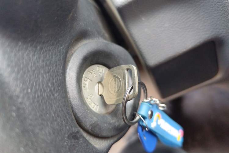 Used Nissan NV200 2011 1.6L 232 Seats Zunya Trim Vehicle Key