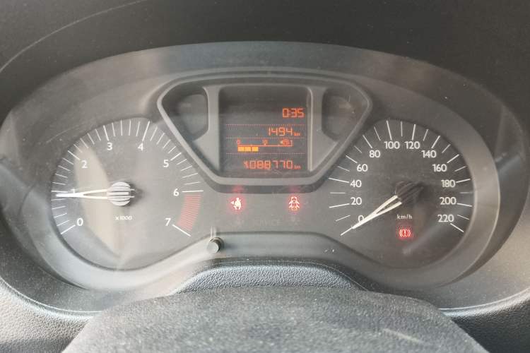 Used Citroen Elysee 2015 Zhishang Edition 1.6L Manual Fashion Model Instrument Cluster