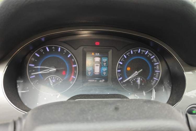 Used Haval H2 2018 Red-Label 1.5T Dual-Clutch Two-Wheel-Drive Luxury Model Instrument Cluster