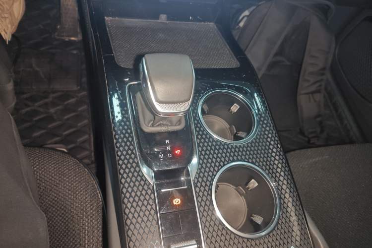 Used Hongqi HS3 2024 1.5T Zhiwei Edition