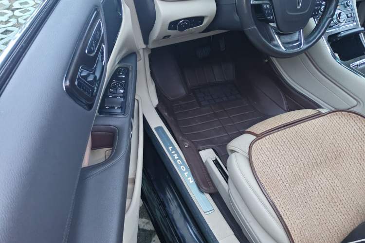 Used Lincoln Continental 2019 2.0T Two-Wheel Drive Prestige Version China VI Standard