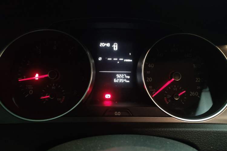 Used Volkswagen Golf 2016 1.6L Manual Fashion Edition Instrument Cluster