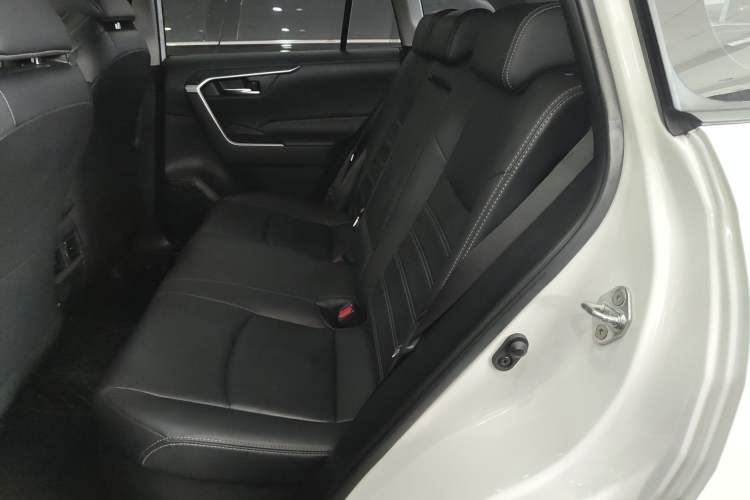 Used Toyota Wildlander 2020 Dual-Engine 2.5L E-CVT Two-Wheel Drive Luxury Edition
