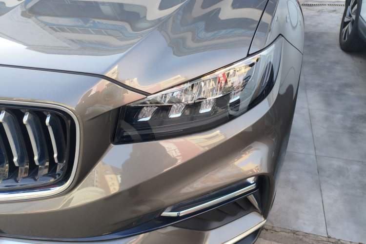 Used Geely Auto Emgrand X7 Sport 2022 1.8TD DCT Zhiya Trim