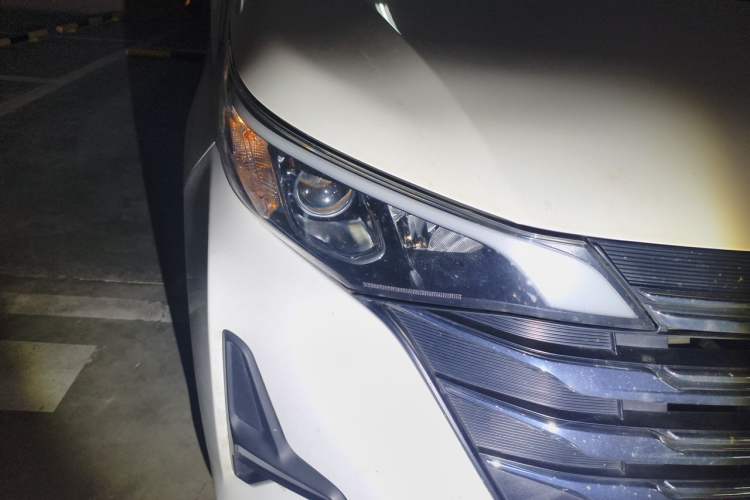 Used GAC Trumpchi M6 2021 270T DCT Luxury Edition (7 Seats)
