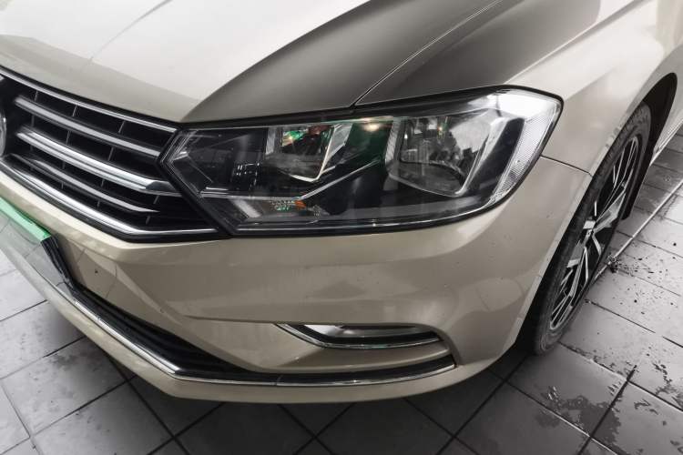 Used Volkswagen Bora 2016 230TSI DSG Luxury Version Left Front Headlight