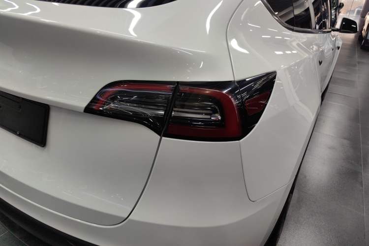 Used Tesla Model Y 2023 Rear-Wheel-Drive Version Exterior 3