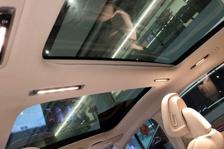 Used Mercedes-Benz EQS 2022 Updated Version 450+ Pioneer Edition Headliner