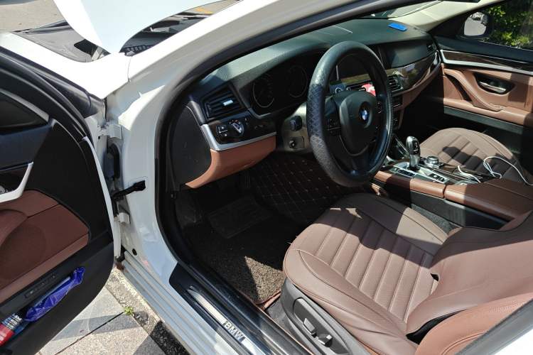 Used BMW 5 Series 2017 525Li Leading Model