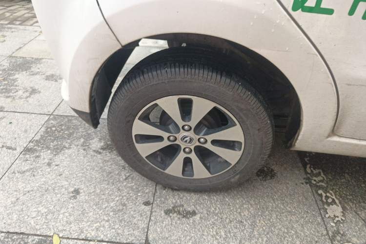 Used JMEV E200L 2020 E200L Standard Model (302 KM)