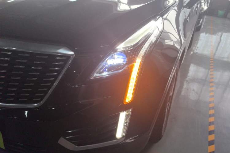 Used Cadillac XT5 2020 28T Luxury Version Left Front Headlight