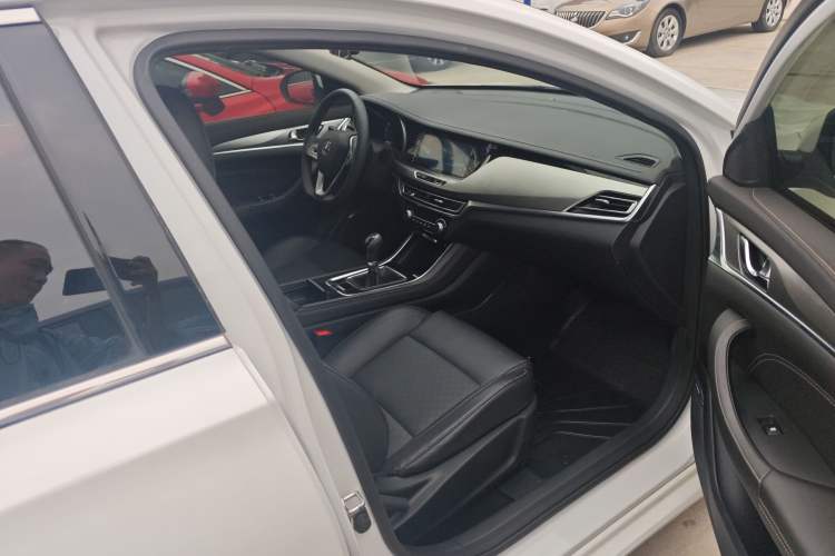 Used CHANGAN Eado 2019 High-Energy Edition 1.6L GDI Manual Pioneer Model China VI Standard