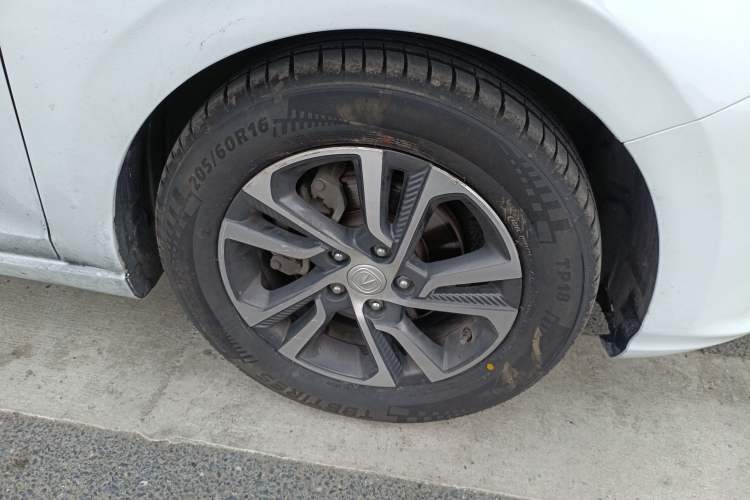 Used Changan Eado 2018 High-Energy Edition 1.6L GDI Manual Pioneer Model China V Standard
