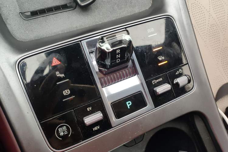 Used BYD Seal 2023 DM-i 1.5T 121km Prestige Model
