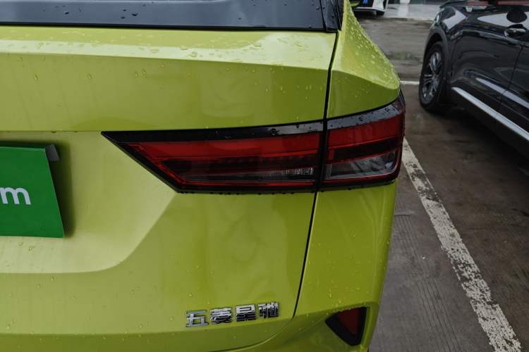 Used Wuling Alvez 2022 1.5L CVT Comfort Edition Right Rear Taillight