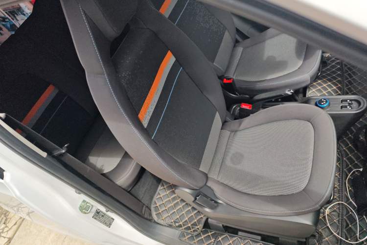 Used Wuling Hongguang MINIEV 2020 Enjoyment Model Lithium Iron Phosphate Right Front Seat